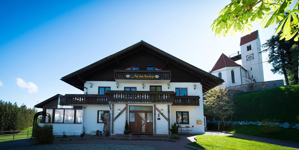 Panoramagasthof auf dem Auerberg Bernbeuren Bagian luar foto
