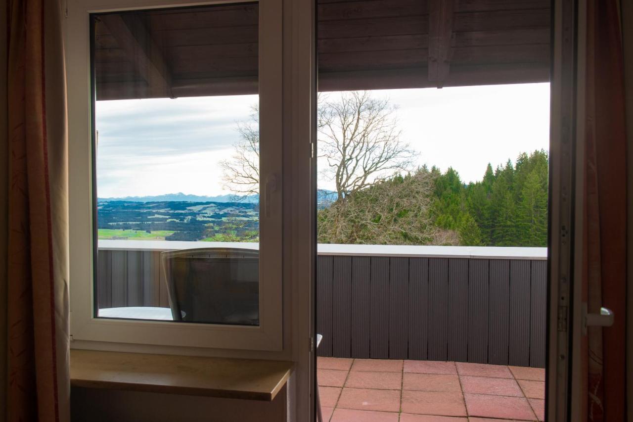Panoramagasthof auf dem Auerberg Bernbeuren Bagian luar foto